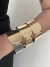 Bracelete meio largo com dois banhos na internet