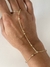 Pulseira Hand chain com bolinhas banhado a ouro18k