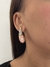 Brinco meia argola flores esmaltadas banhado a ouro18k