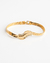Pulseira dourada de fita craquelada com zircônias banhada a ouro 18k