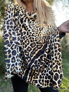 PAS2 Pashmina animal print en beiges con negro - tienda online