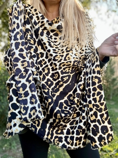 PAS2 Pashmina animal print en beiges con negro