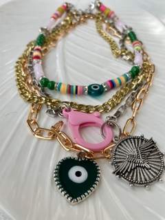 C014 collar cuadruple en tonos de verdes y rosas