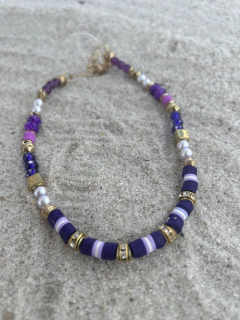 C033 Collar cuadruple en violeta , lila y metal dorado en internet