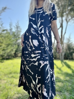 VGS5 Vestido de modal gamuzado estampado en negro con beiges