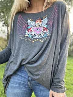 Imagen de FERIA MLA66 Remeron de modal gris topo con aplique de colores
