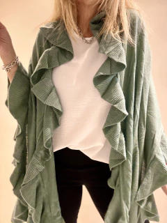 MBL9C Mantón de lana Bremen con volados en los extremos color verde - tienda online