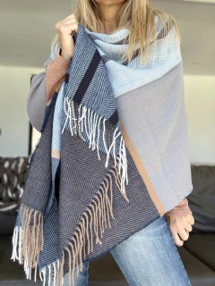 MBL30 Maxi bufandon de lanilla cuadrille en celestes y marrones - tienda online
