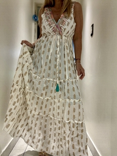 V533A Vestido de algodón de india con breteles anchos en crudo en internet