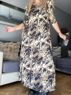 VGS9 Vestido de modal gamuzado largo estampado en negros, beiges y verde musgo - comprar online