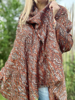 PAS98 Pashmina de poliester estampada en naranjas y chocolates