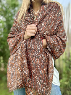 PAS98 Pashmina de poliester estampada en naranjas y chocolates en internet