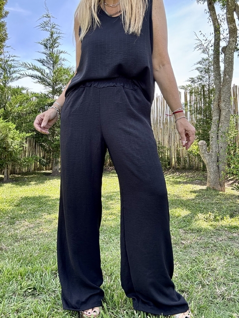 CONJ9 Conjunto de cey musculosa en negro con rayitas en lurex negro