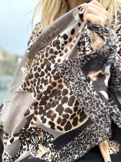PAS28 Maxi Pashmina de algodón de india con maxi tigres
