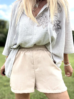 Imagen de B10 Short de lino arrugado beige