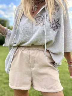 B10 Short de lino arrugado beige - tienda online