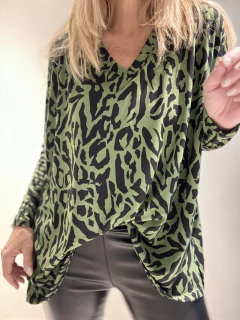 GE10 Remeron de modal gamuzado estampado en verdes y negros mangas largas en internet