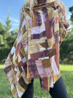 PAS133 Pashmina de algodón tramado estampado con cuadrados en rosas y tonos tierra - Tu Guiseppa