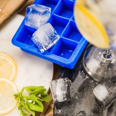 Cubetera de silicona para 15 cubos de hielo de 3.5cm - comprar online