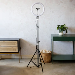 Aro De Luz Led 30 Cm Con Trípode 2 Metros Ionify AuraMobile 12 RGB en internet