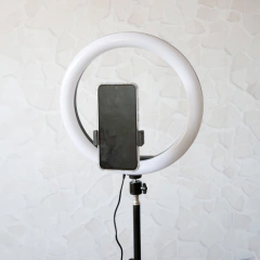 Aro De Luz Led 30 Cm Con Trípode 2 Metros Ionify AuraMobile 12 RGB - comprar online