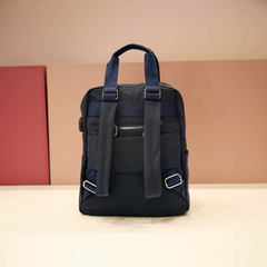 Mochila Ionify Urbana Air Azul Puerto Usb Impermeable en internet