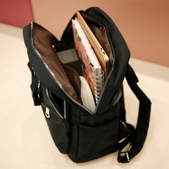 Mochila Ionify Urbana Air Negra Puerto Usb Impermeable - tienda online