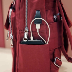 Mochila Ionify Urbana Air Roja Puerto Usb Impermeable - tienda online
