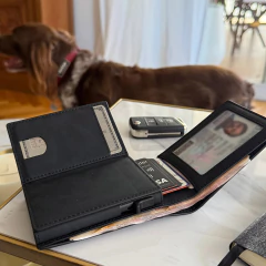 Billetera Ionify Urbana Apex Negra con Gatillo