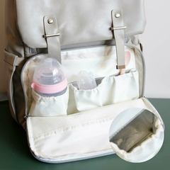 Imagen de Mochila Maternal Ionify Ur Classic Gris Cambiador Porta Mamadera