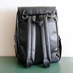 Mochila Maternal Ionify Ur Classic Negra Cambiador Porta Mamadera en internet