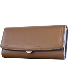 Billetera Ionify Ur Manhattan Marron Sobre De Mujer Grande - comprar online