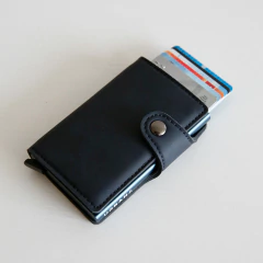 Billetera Ionify Urbana W con Gatillo y Protección RFID Azul - Ionify | Tienda oficial