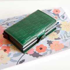 Billetera Doble Ionify Urbana W XL con Gatillo y Protección RFID Croc Verde en internet