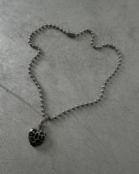 COLLAR CORAZÓN GOTIC