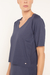 BLUSA V ATELIER MC Marinho - comprar online