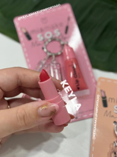 MIAMAKE- LLAVERO KIT 3 en 1 (labial, gloss y gel fijador)