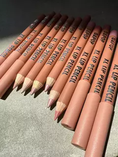 DAPOP DELINEADOR DE LABIOS XL