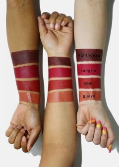 LABIAL SO SMOOTH- AOA STUDIO en internet