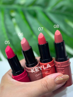 KARITE- LABIAL EN BARRA VELVET CREAMY MATTE en internet