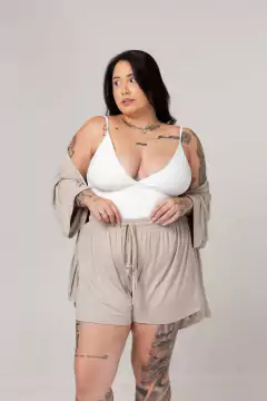 Short Saia Cinza na internet
