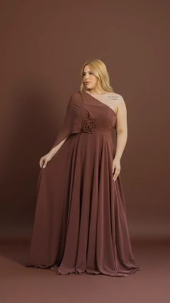 Vestido Reni Com Aplicações De Flores e Capa - Marrom - comprar online