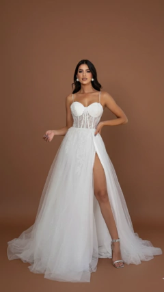 Vestido de Noiva Moderno, com Corpete Estruturado, de Alça e Saia Fluída- Celebration - comprar online