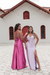 Vestido longo de cetim com fenda Fuscia (SUTIN) na internet