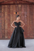 vestido longo preto de chic, chic, tomara que caia, com detalhes (fashionista) - Noiva no Civil | Vestido de noiva civil e festa