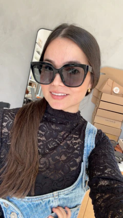 Óculos Claudia (Polarizado) na internet