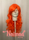 Peluca con bucles naranja fluo con flequillo y bucles