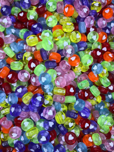 Miçanga Acrílica Redonda Transparente Colorido Coração Branco 4x7mm / MG0712