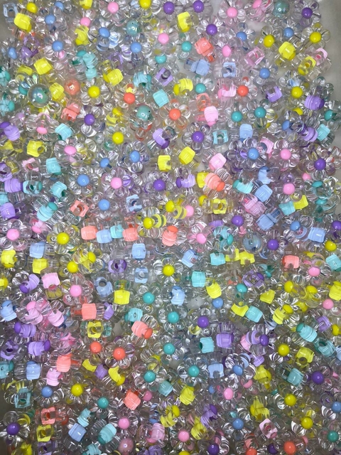 Miçanga Acrílica Florzinha Transparente Miolo Colorido 12mm pacote com 20 gramas / MG1215