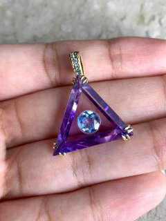 Pingente Olho Grego Triangular Ametista e Topázio - Ouro Amarelo - sob encomenda - comprar online